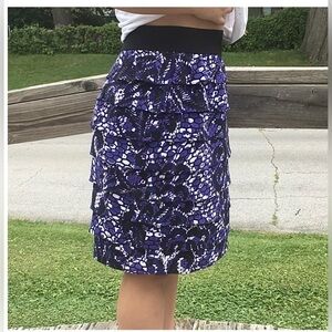 ALFANI Tiered Chiffon Skirt for women size 4/ P color purple with white like